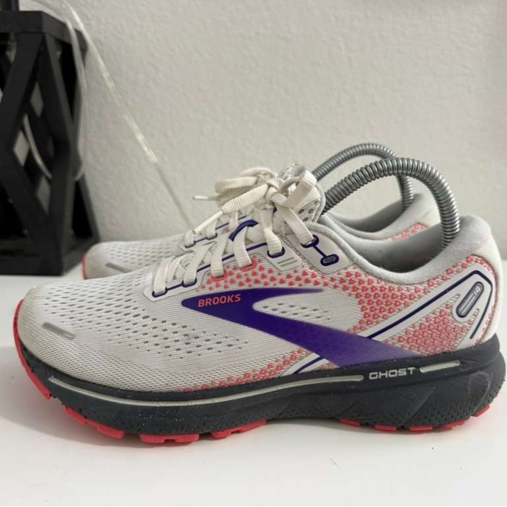 Brooks ghost 14 Women's Athletic Shoes - White and Pink - Picture 4 of 8